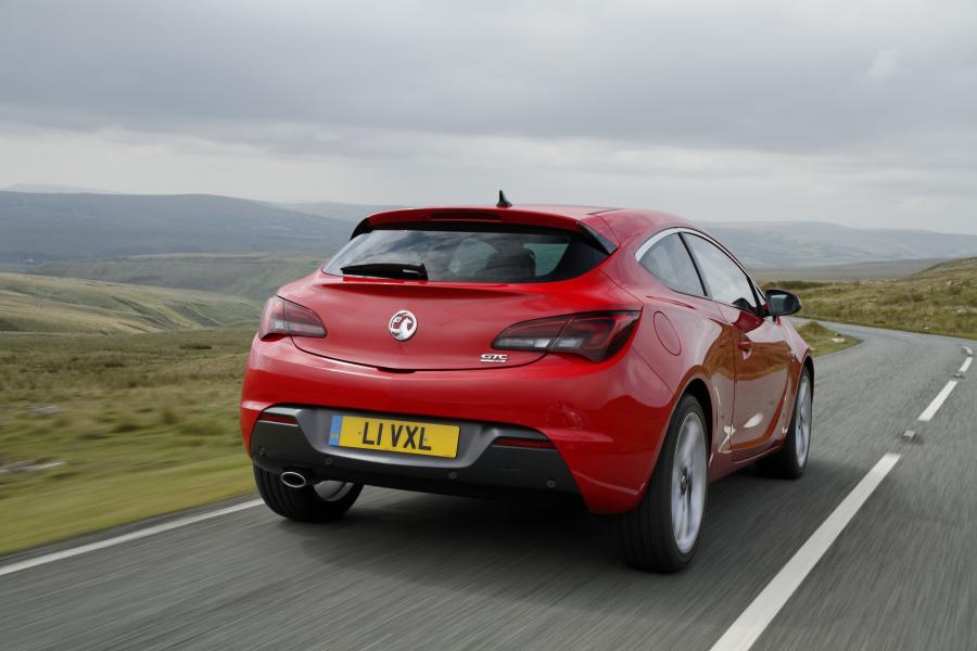  Vauxhall Astra GTC 2012 года  (фото 26 из 62)